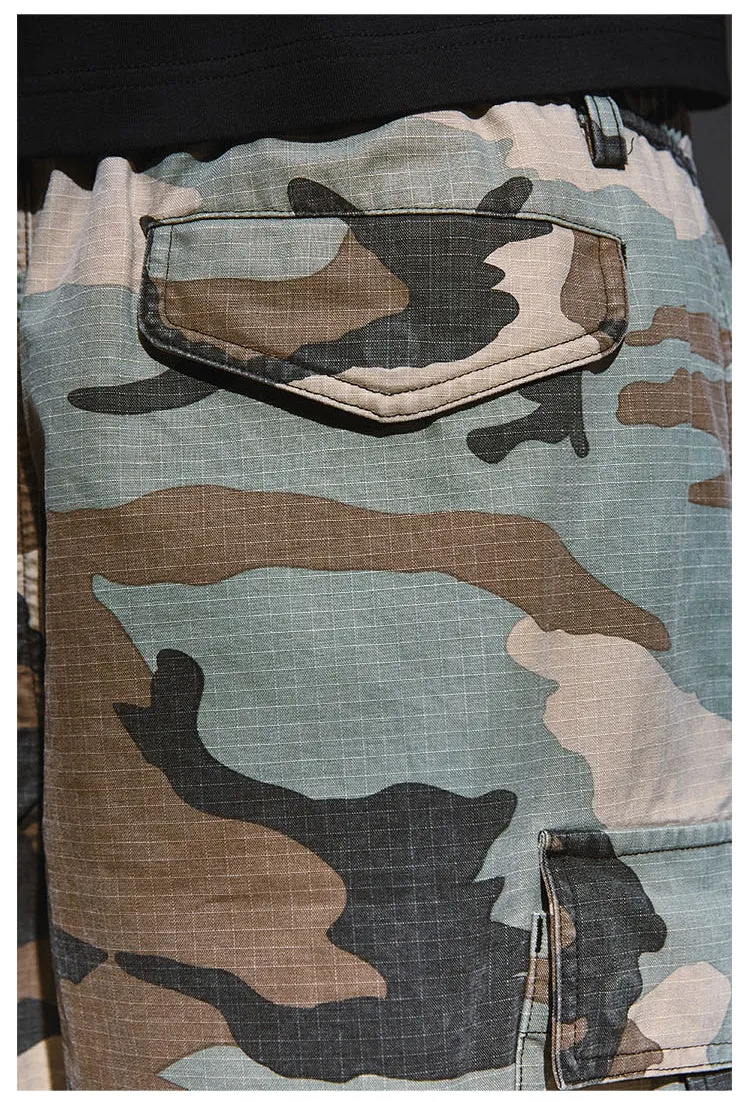 Camouflage Cargo Knee Shorts