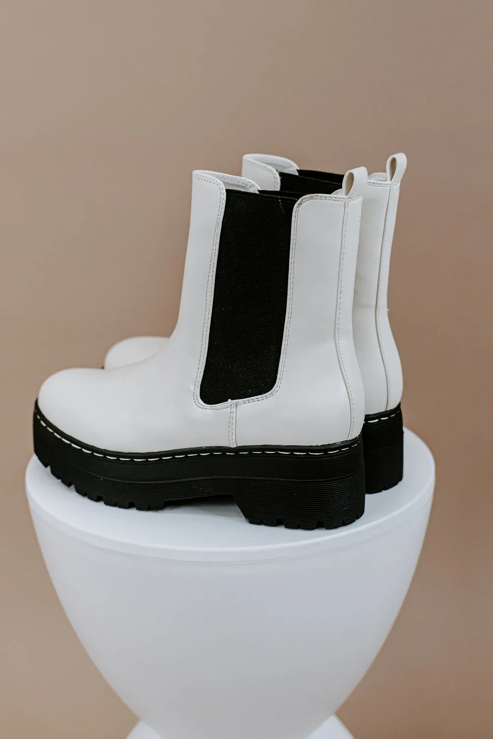 Cayden Lug Boot , Off White