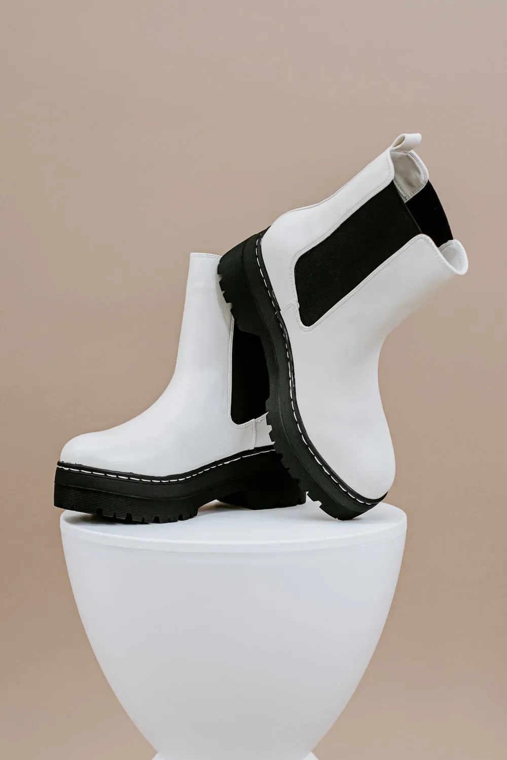 Cayden Lug Boot , Off White