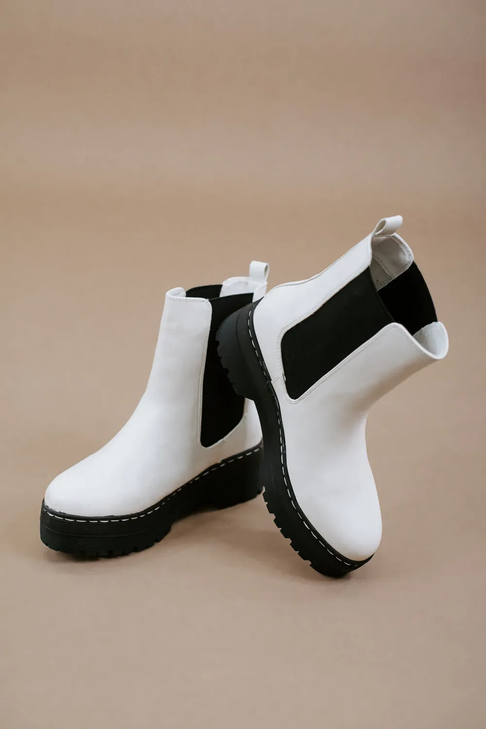 Cayden Lug Boot , Off White