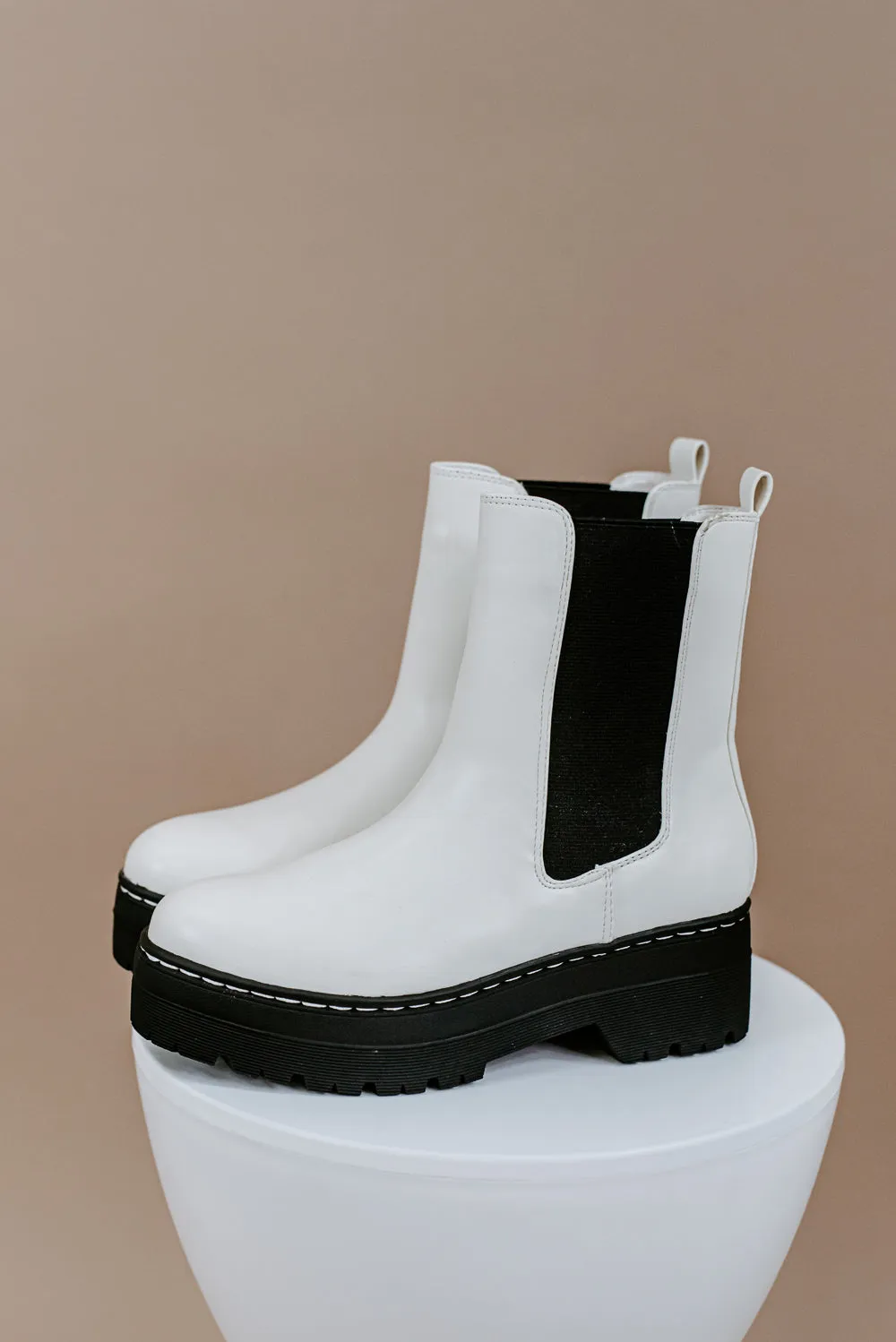 Cayden Lug Boot , Off White