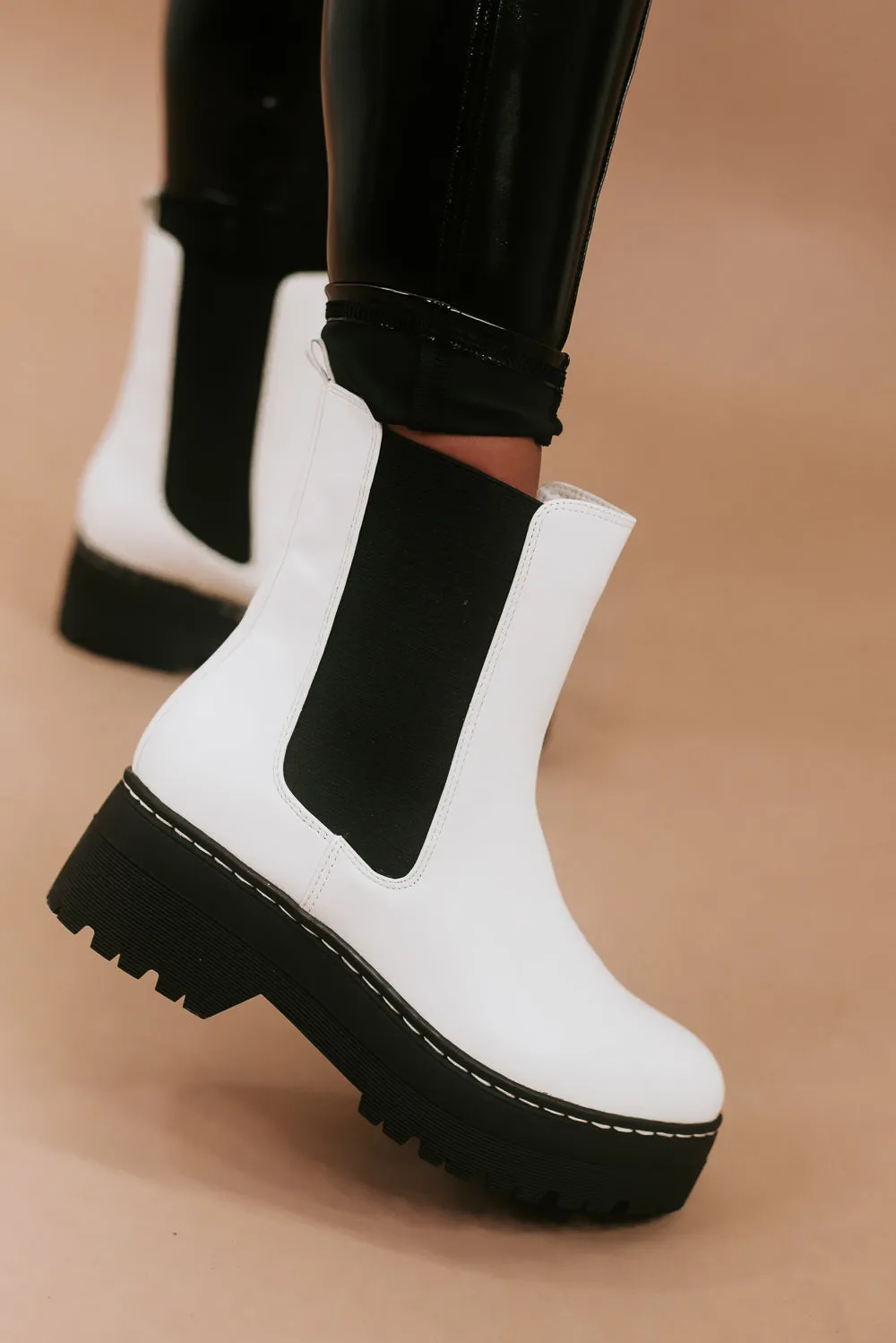 Cayden Lug Boot , Off White