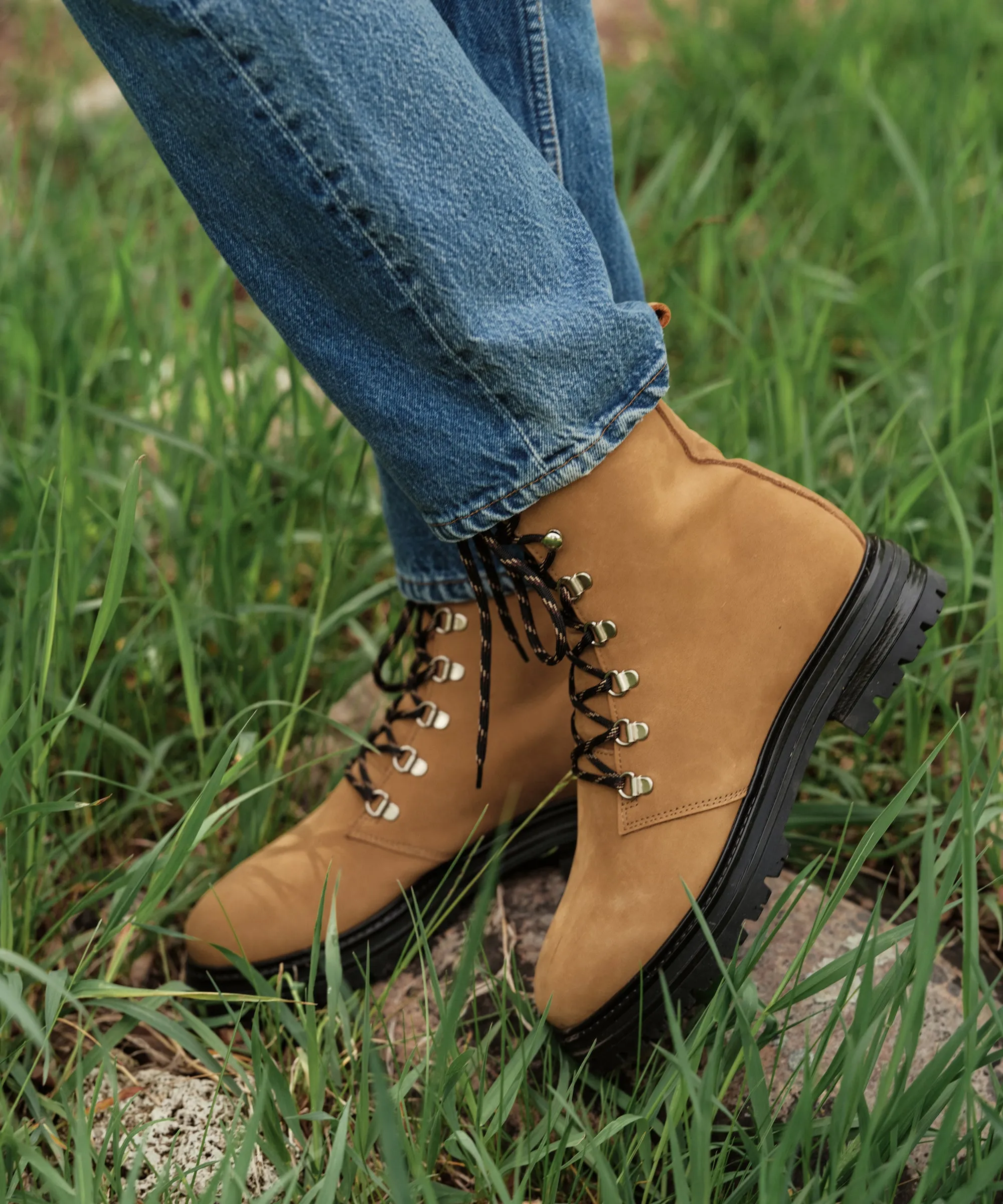 Oiled Leather Mountain Boot