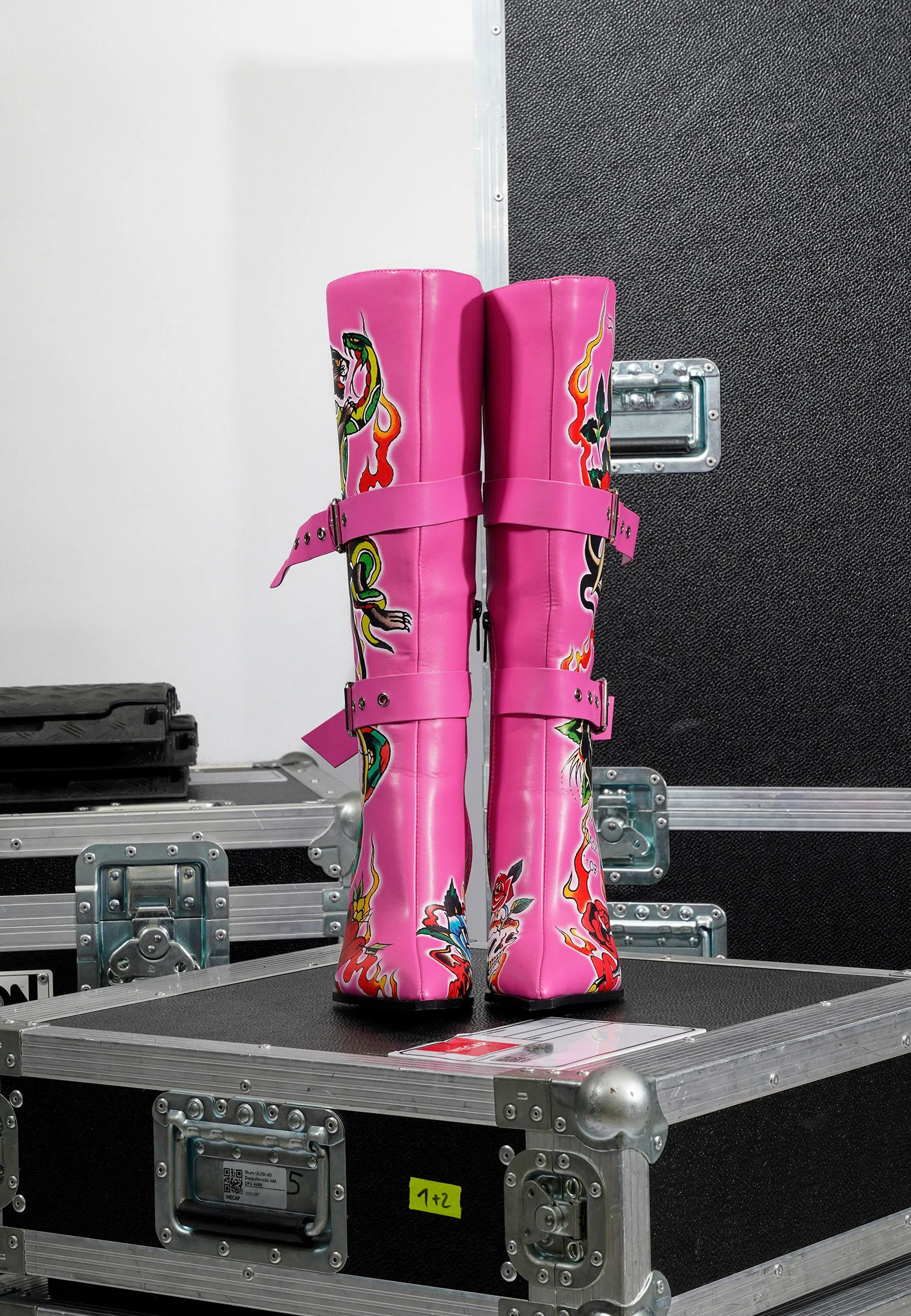 Tattoo Belt Boot - Pink