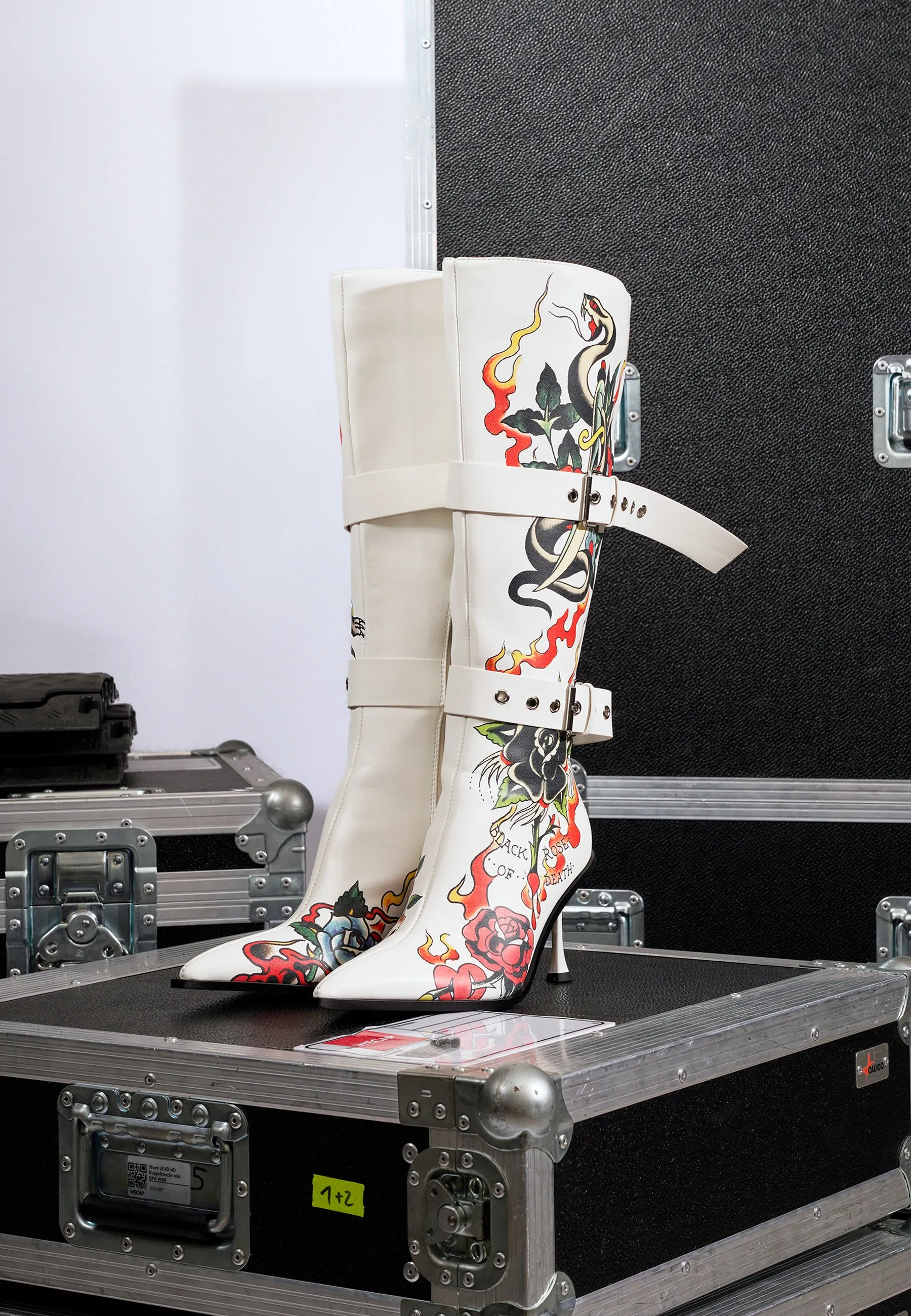 Tattoo Belt Boot - White